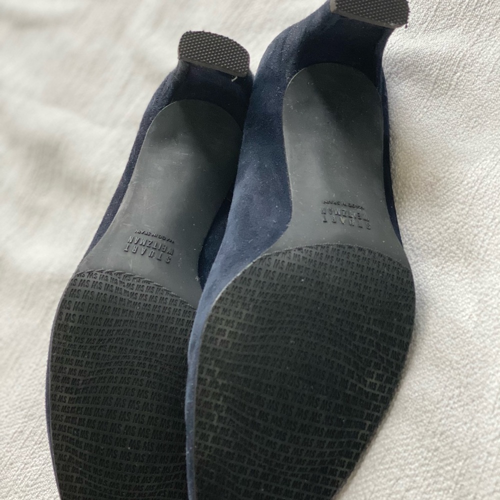 Stuart Weitzman midnight blue suede pumps